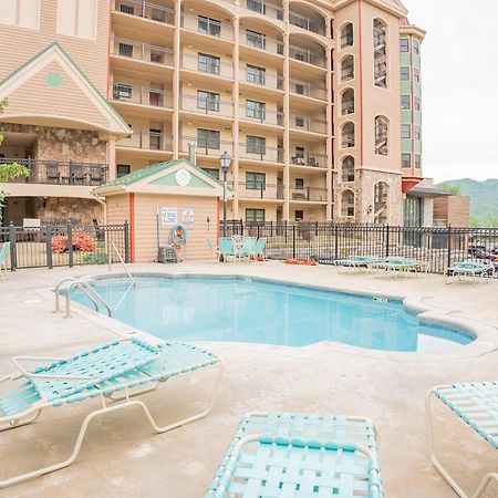 Luxurious Condo, Pool, Fireplace, Hiking Gatlinburg Exterior foto