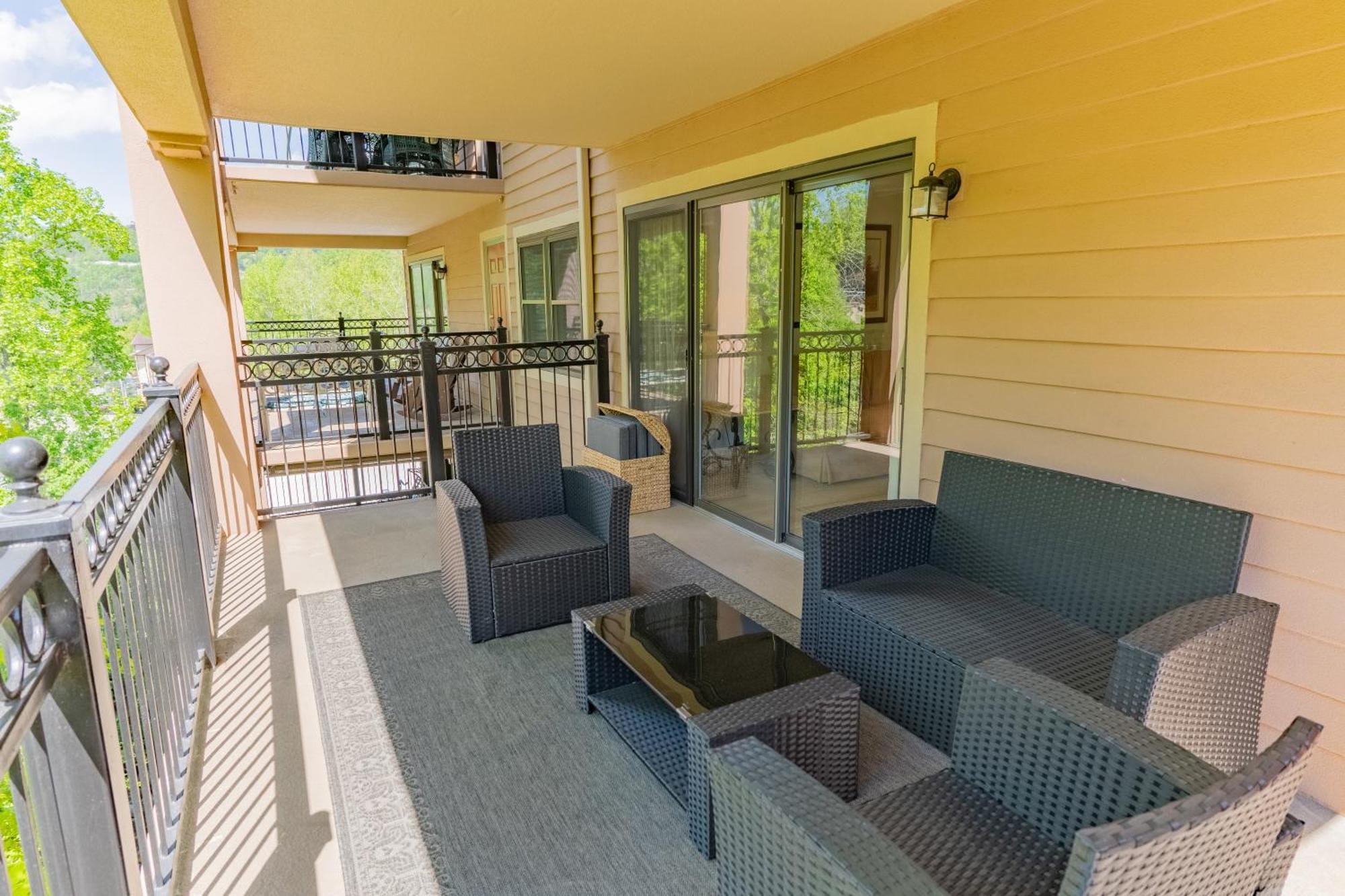 Luxurious Condo, Pool, Fireplace, Hiking Gatlinburg Exterior foto