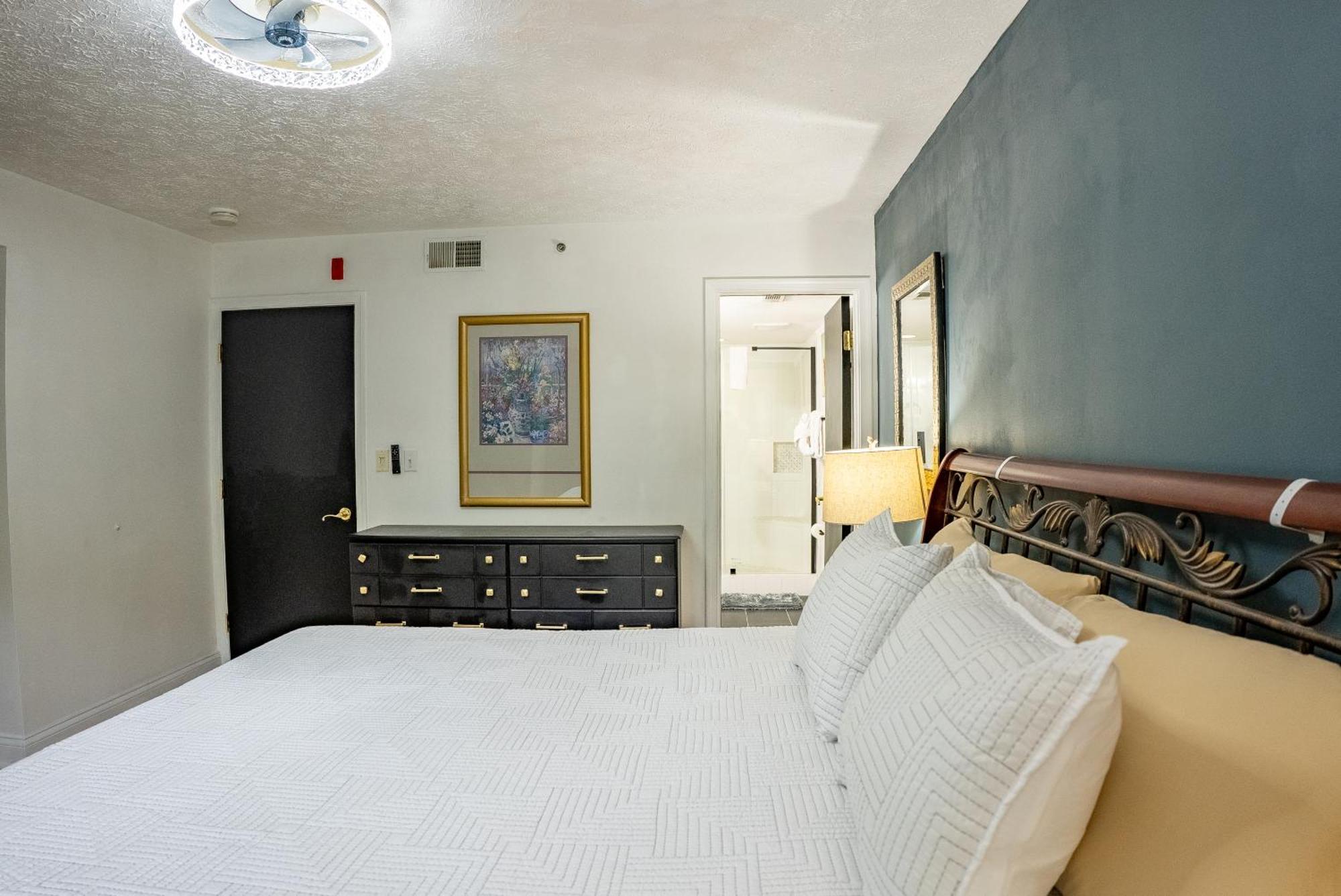Luxurious Condo, Pool, Fireplace, Hiking Gatlinburg Exterior foto