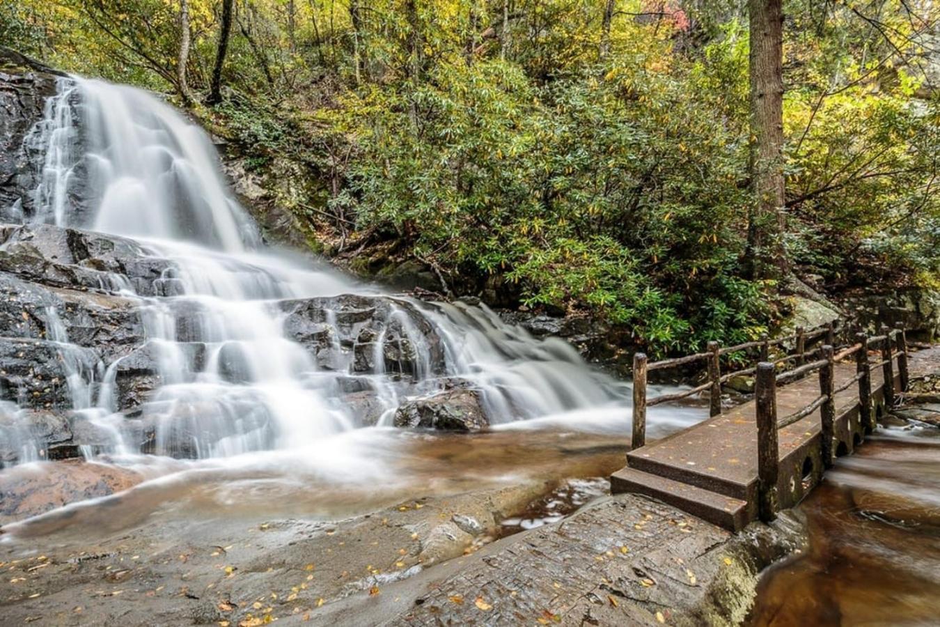 Luxurious Condo, Pool, Fireplace, Hiking Gatlinburg Exterior foto